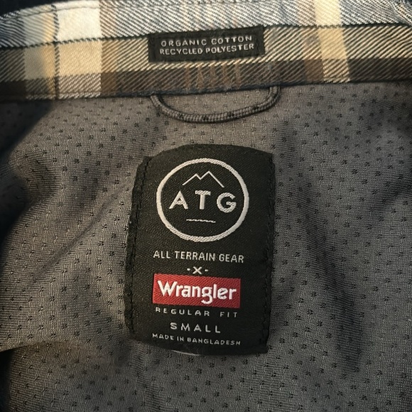 Wrangler ATG men’s plaid long sleeve button down flannel shirt size small - Picture 7 of 8